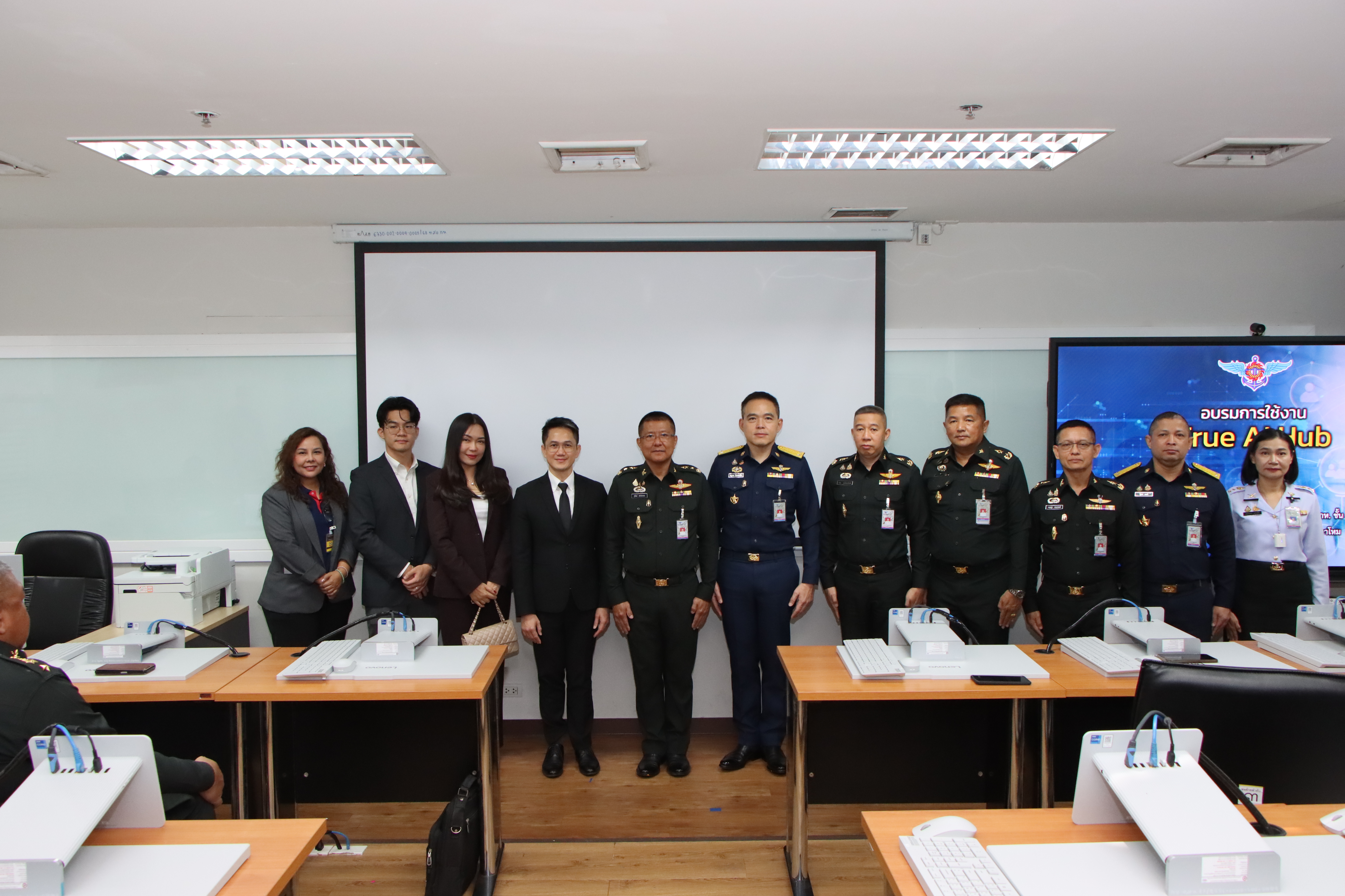 พิธีการเปิดการประชุมสัมมนาเชิงปฏิบัติการ การจัดทำสถาปัตยกรรมองค์กร และการบริหารจัดการข้อมูลขนาดใหญ่
