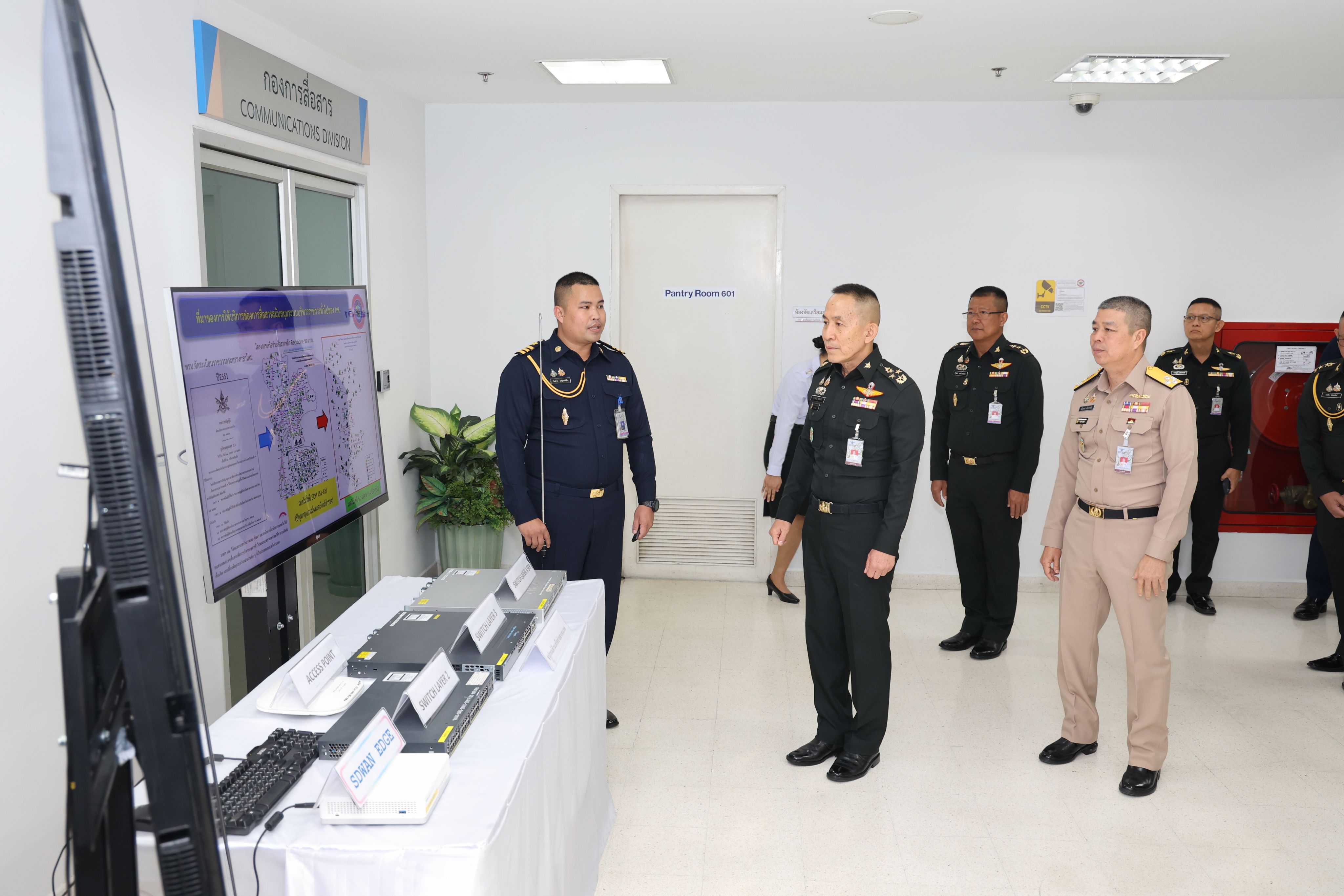 ให้การต้อนรับ พลเอก ธราพงษ์ มะละคำ ปลัดกระทรวงกลาโหม และคณะเข้าตรวจเยี่ยมและมอบแนวทางการปฏิบัติงาน