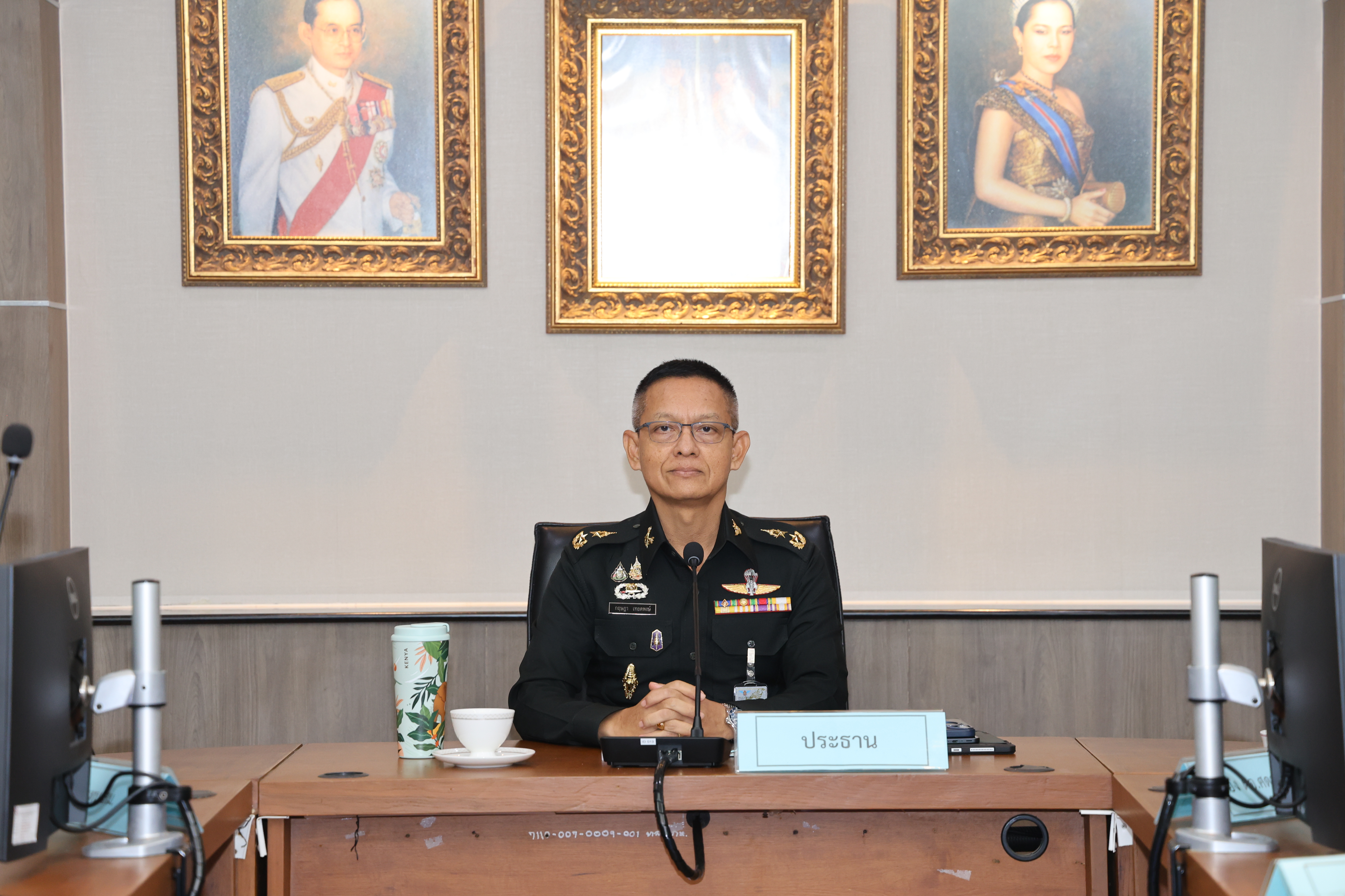 ประชุมหารือเพื่อเตรียมรับมอบงานฯ