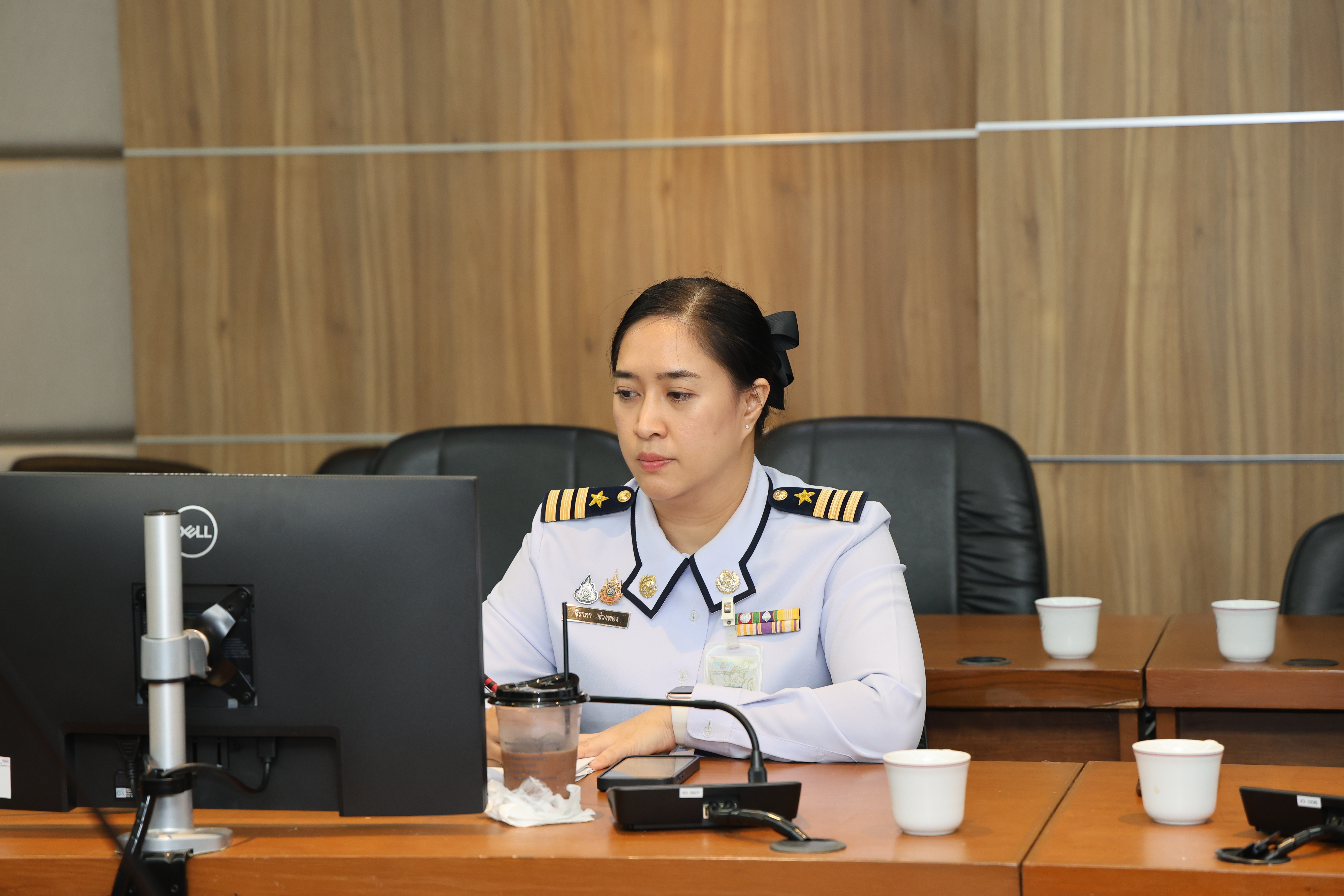 ประชุมหารือเพื่อเตรียมรับมอบงานฯ