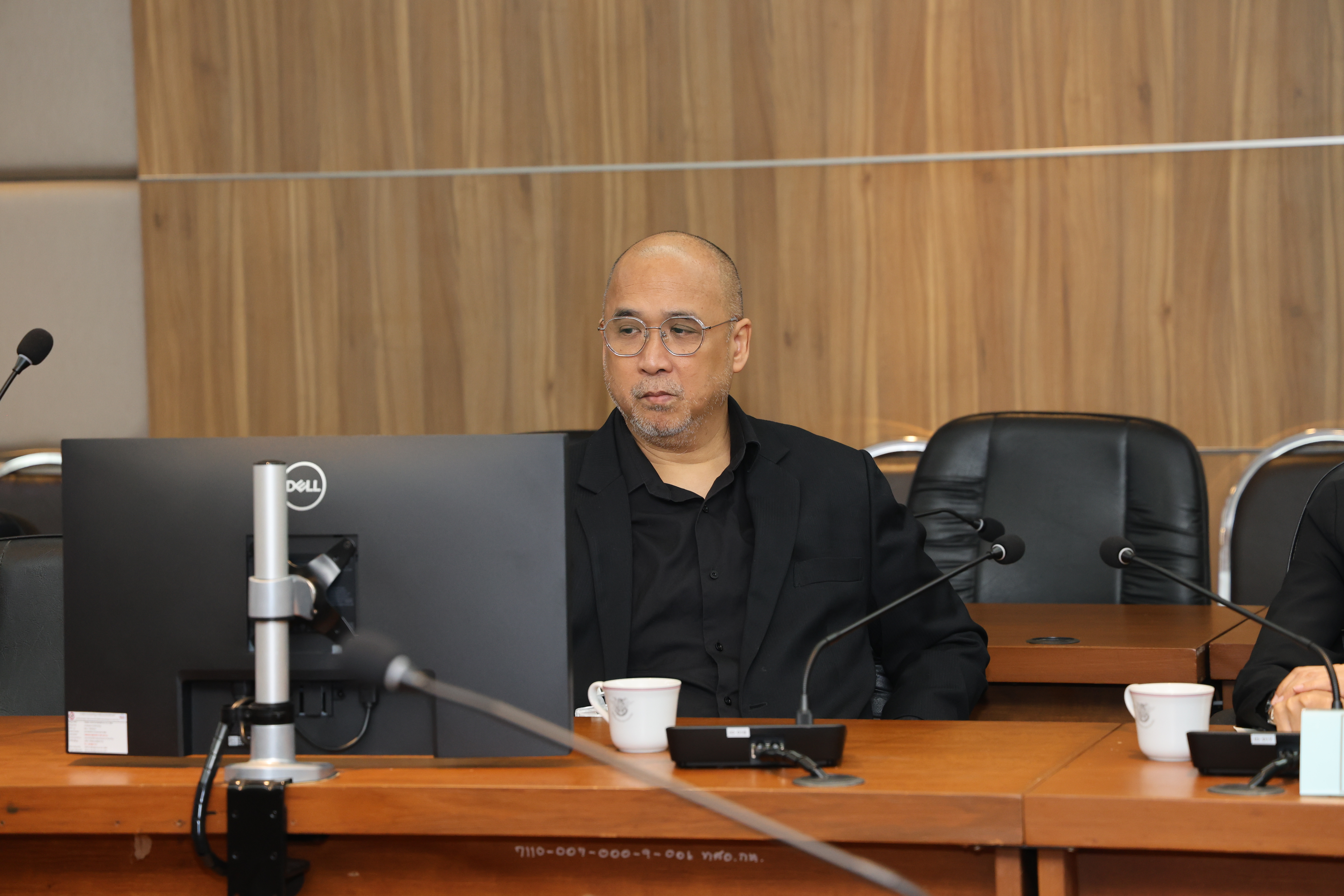 ประชุมหารือเพื่อเตรียมรับมอบงานฯ