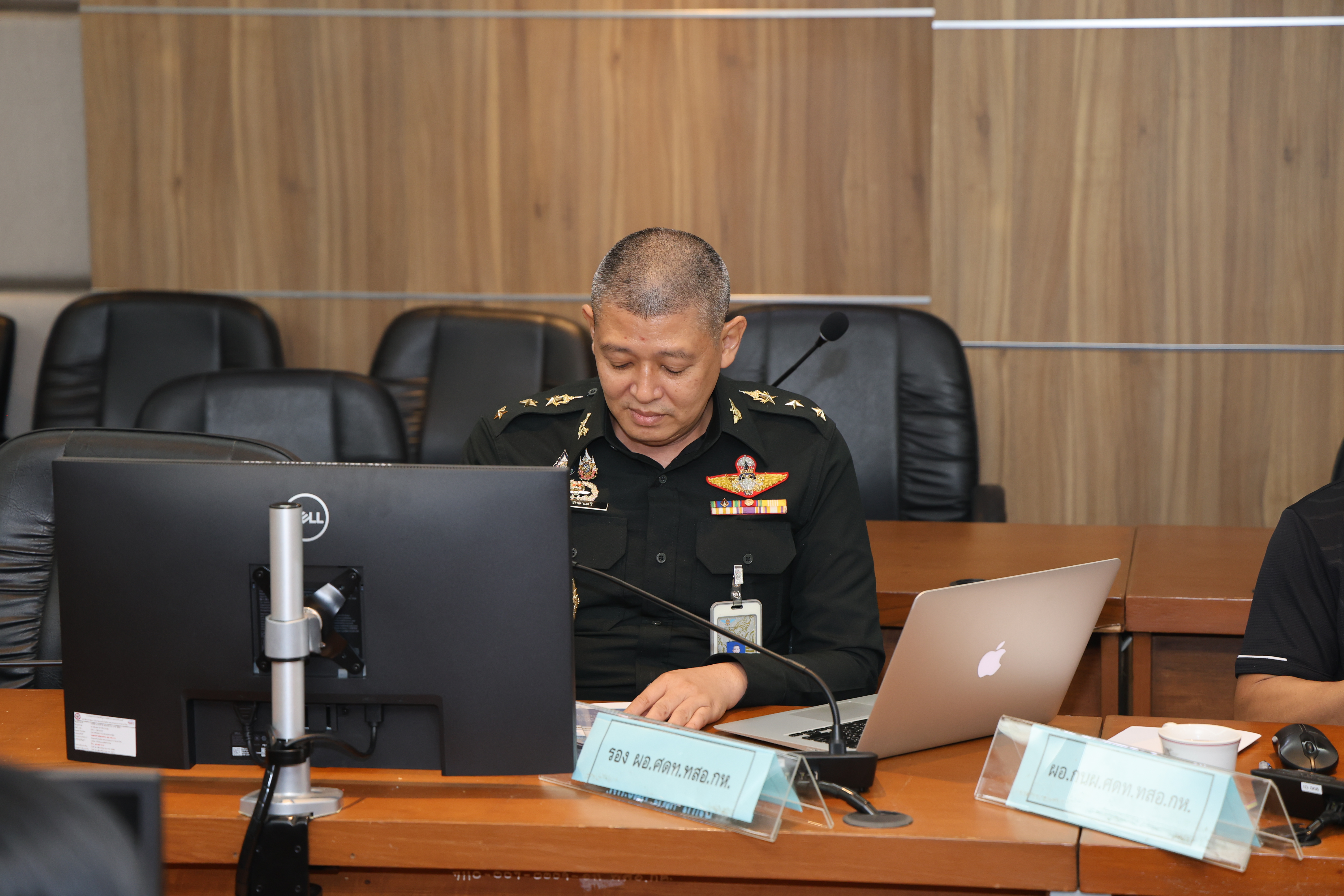 การประชุมหารือการกำหนดมาตรฐานและแนวทางการใช้ระบบสารบรรณอิเล็กทรอนิกส์ (e-Sarabun) ของ กห.